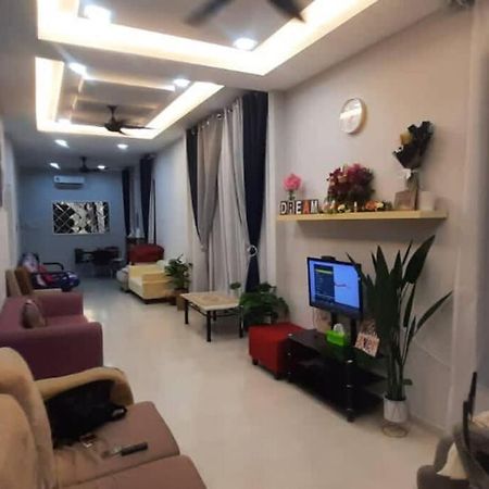 Homestay Restu Bonda Kampung Cerang Ruku ภายนอก รูปภาพ